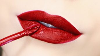 How to Apply Liquid Lipsticks
